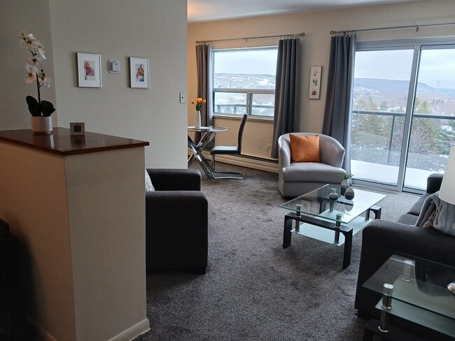 821 Douglas St in North Bay, ON - Building Photo - Building Photo