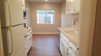 1132 16th St, Unit 5 in Santa Monica, CA - Foto de edificio - Building Photo
