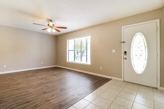 17507 Cranbrook Dr in Lutz, FL - Building Photo - Building Photo
