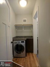 532 W Arlington Pl, Unit 1 in Chicago, IL - Foto de edificio - Building Photo