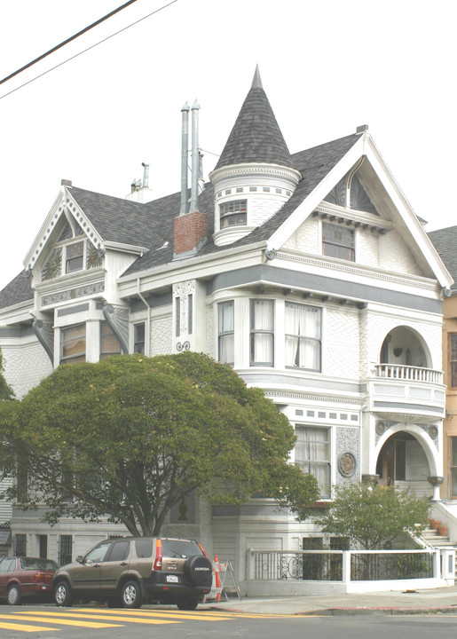 1550 Page St in San Francisco, CA - Foto de edificio