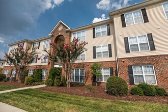 Palladium Park in High Point, NC - Foto de edificio - Building Photo