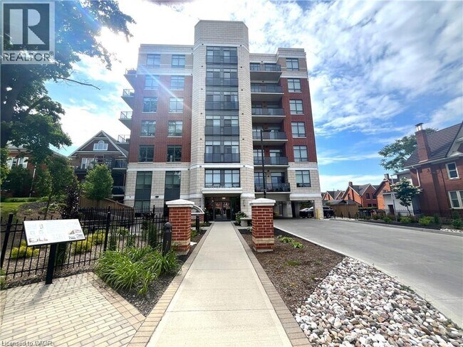 399 Queen St S in Kitchener, ON - Building Photo - Building Photo