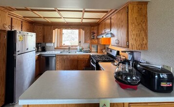 13918 Riverview Dr NW in Elk River, MN - Foto de edificio - Building Photo