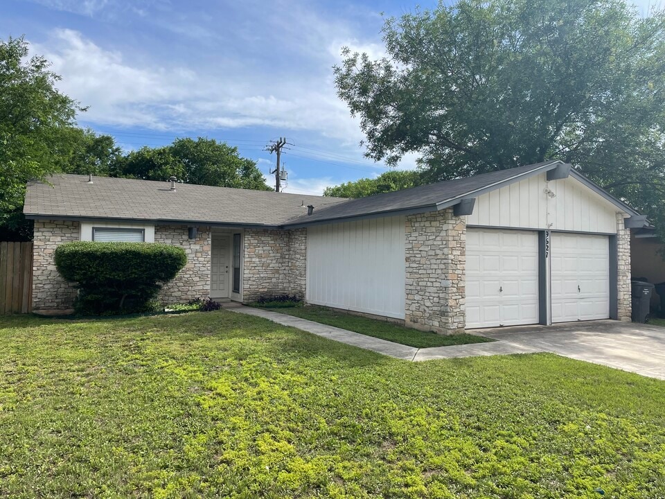 9627 Timber Path in San Antonio, TX - Building Photo