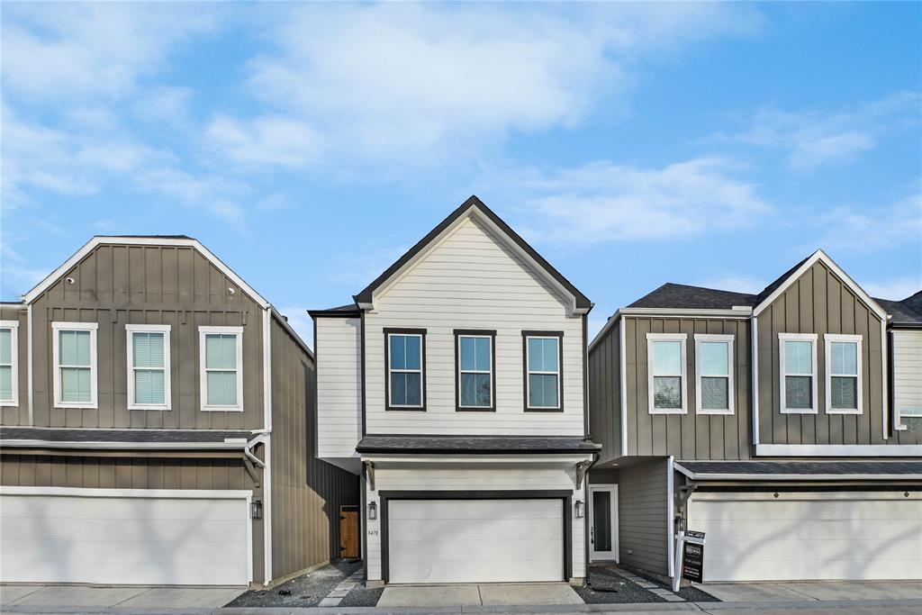 8470 Berry Rd in Houston, TX - Building Photo