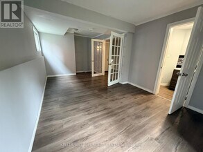 51 McDougall Dr in Barrie, ON - Building Photo - Building Photo