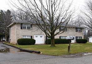 873-889 Expressview Dr Apartments