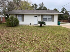 115 Alicia St in Pass Christian, MS - Building Photo