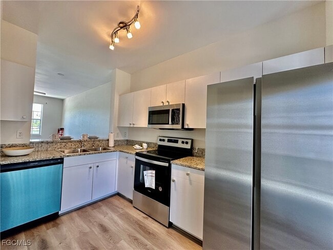 property at 3627 Pine Oak Cir