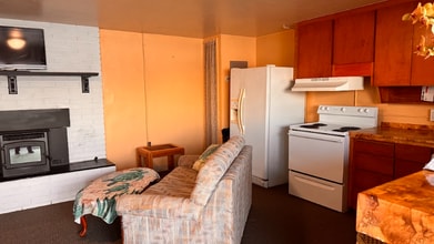 12590 Seabeck Hwy NW in Seabeck, WA - Foto de edificio - Building Photo