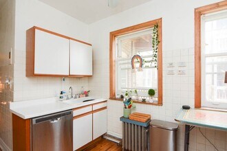 1400 W Rosemont Ave, Unit 2 in Chicago, IL - Building Photo - Building Photo