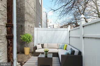 724 Moyer St in Philadelphia, PA - Building Photo - Building Photo