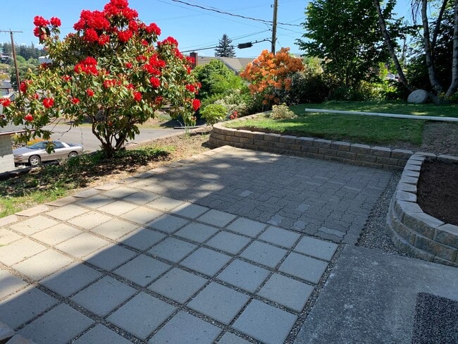 303 N Lafayette Ave in Bremerton, WA - Building Photo - Building Photo