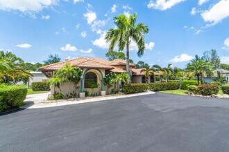 11415 51st Ct N in Royal Palm Beach, FL - Building Photo - Building Photo