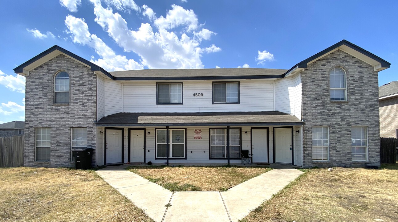 4509 Alan Kent Dr in Killeen, TX - Foto de edificio