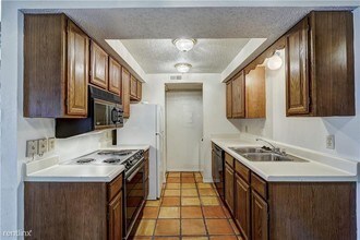 11140 Stratford Dr in Oklahoma City, OK - Building Photo - Building Photo