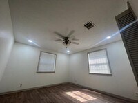 743 Yorkshire St photo'