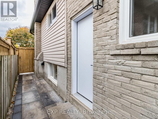 3278 Trevor Ct in Mississauga, ON - Building Photo - Building Photo