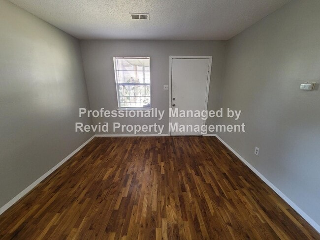 4989 Wilburn Ave in Memphis, TN - Building Photo - Building Photo