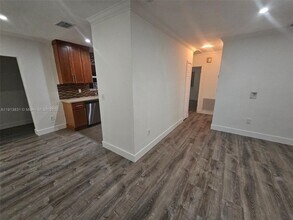 425 NE 109th St in Miami, FL - Building Photo - Building Photo