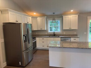 469 Poland Range Rd in Pownal, ME - Building Photo - Building Photo