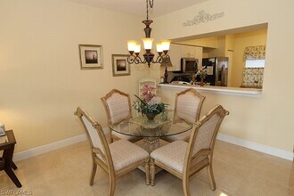 3250 Cypress Glen Way in Naples, FL - Building Photo - Building Photo