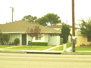 313 N Tustin Ave in Anaheim, CA - Building Photo - Building Photo