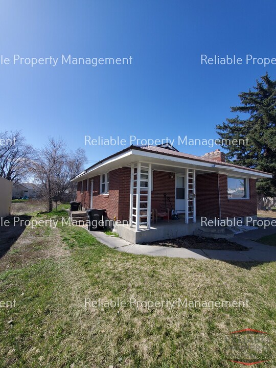 242 Gladstone St, Unit 242.5 in Idaho Falls, ID - Foto de edificio