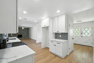 110 S Olive St in Lemoore, CA - Building Photo - Building Photo