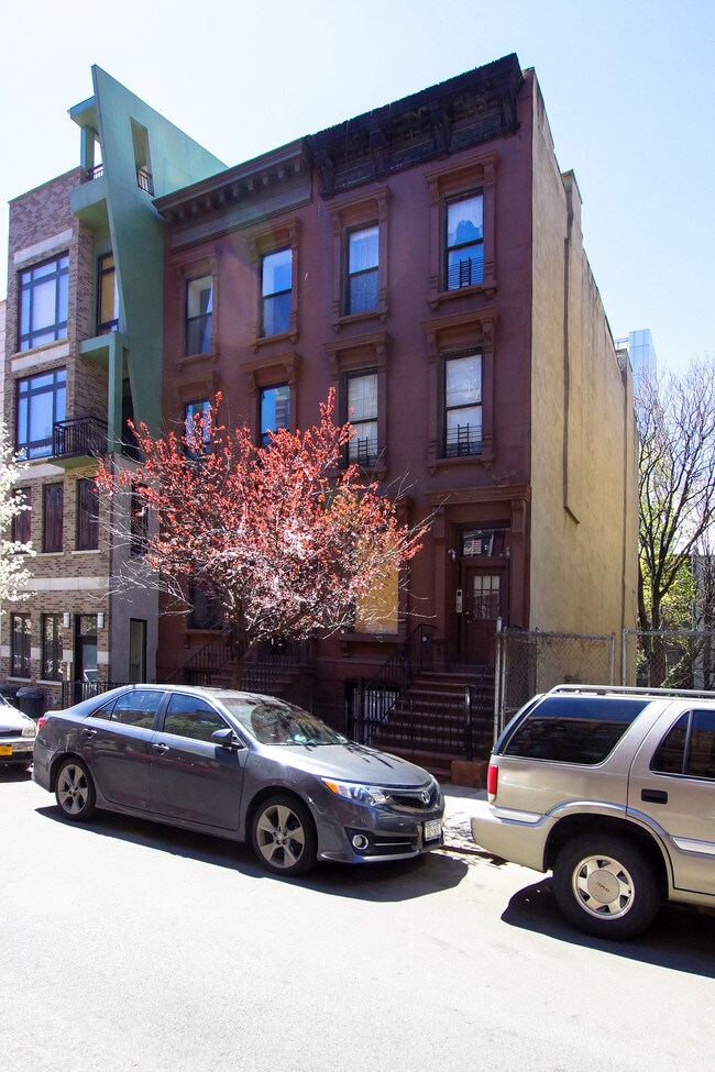114 W 127th St in New York, NY - Building Photo - Building Photo