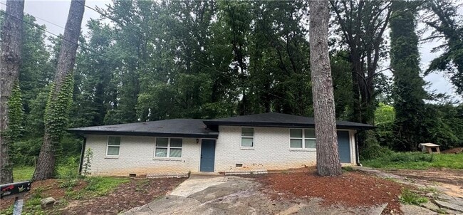 6325 Raymond Terrace in Union City, GA - Building Photo - Building Photo