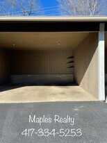 118 W Hensley St in Branson, MO - Building Photo