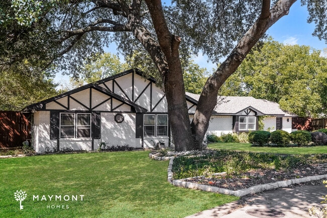 211 Martin Luther Cir in Duncanville, TX - Building Photo - Building Photo