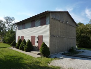 Bank Owned REO: 15 Unit Multi-Family Building in Greencastle, IN - Building Photo - Building Photo