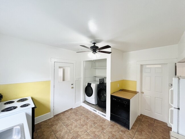 property at 925 E Wilson Ave