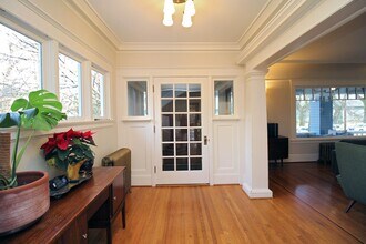 2343 NE 21st Ave in Portland, OR - Building Photo - Building Photo