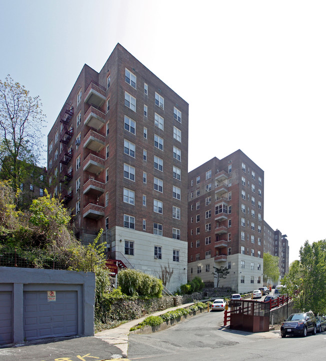 2630 Kingsbridge Ter in Bronx, NY - Building Photo