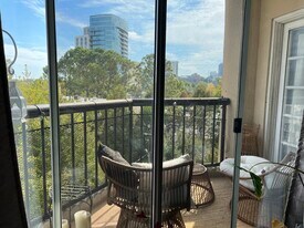 1 Biscayne Dr NW, Unit 502 in Atlanta, GA - Building Photo