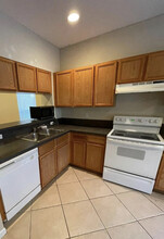 4979 Palmbrooke Cir in West Palm Beach, FL - Foto de edificio - Building Photo
