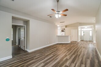 1783 Saw Lake Drive in Middleburg, FL - Building Photo - Building Photo