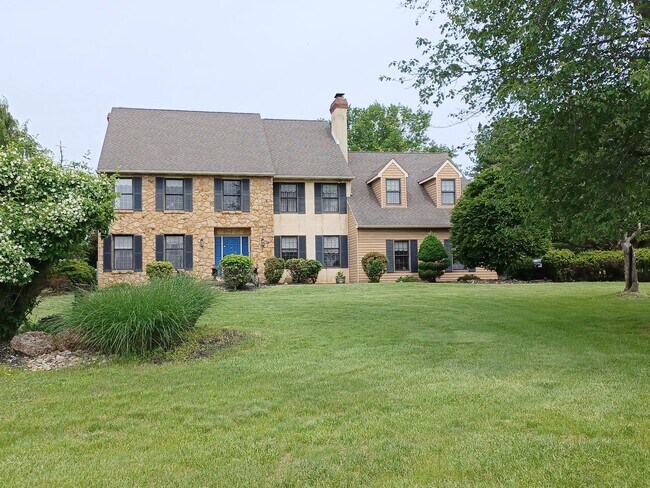 196 Twining Bridge Rd in Newtown, PA - Building Photo - Building Photo