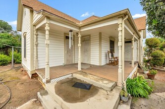 306 W 5th St in Perris, CA - Foto de edificio - Building Photo