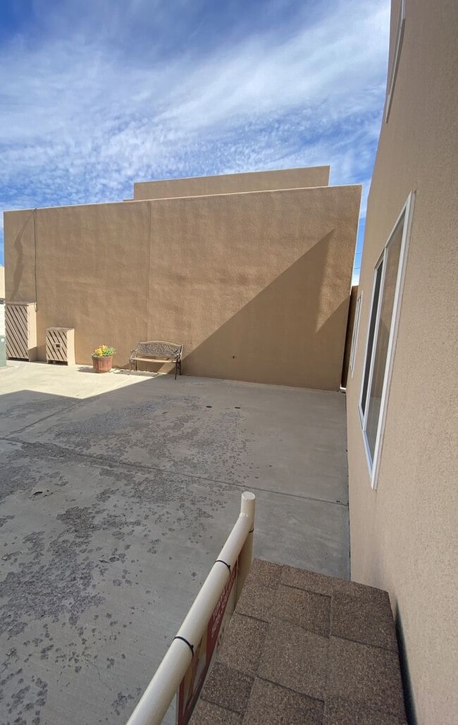3900 205 N Butler Ave in Farmington, NM - Building Photo - Building Photo
