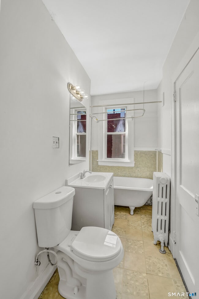22 Harper St in Hartford, CT - Building Photo - Building Photo