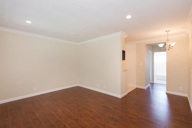 property at 14024 Oxnard St