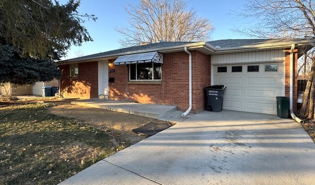 12327 E Virginia Pl in Aurora, CO - Building Photo - Building Photo