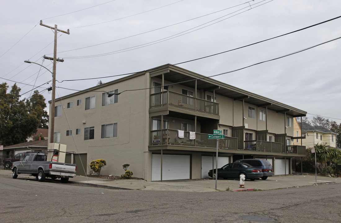 3000 Nicol Ave in Oakland, CA - Foto de edificio