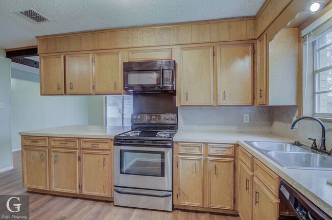 property at 503 Yale Pl