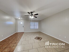 8554 E Kiva Ave in Mesa, AZ - Building Photo - Building Photo